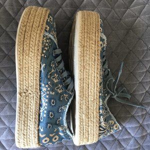 EC SCHUTZ Luana Espadrille Platform Sneaker Tennis Shoe Bandana Print 7